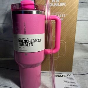 Stanley x Starbucks Winter Pink 40oz Tumbler. w/Box *LIMITED EDITION*